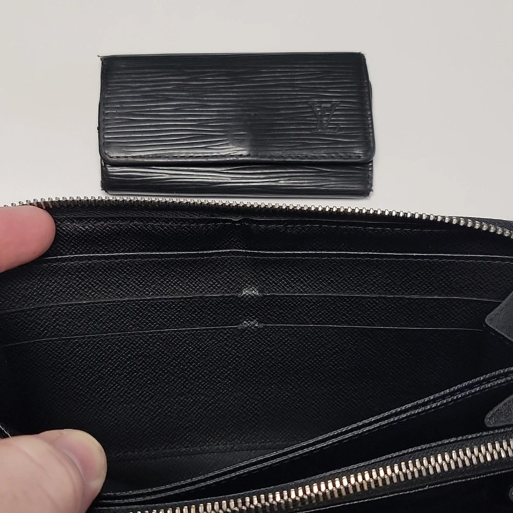 Louis Vuitton Black Epi Zippy Wallet and LV key holder Combo. CA0171
